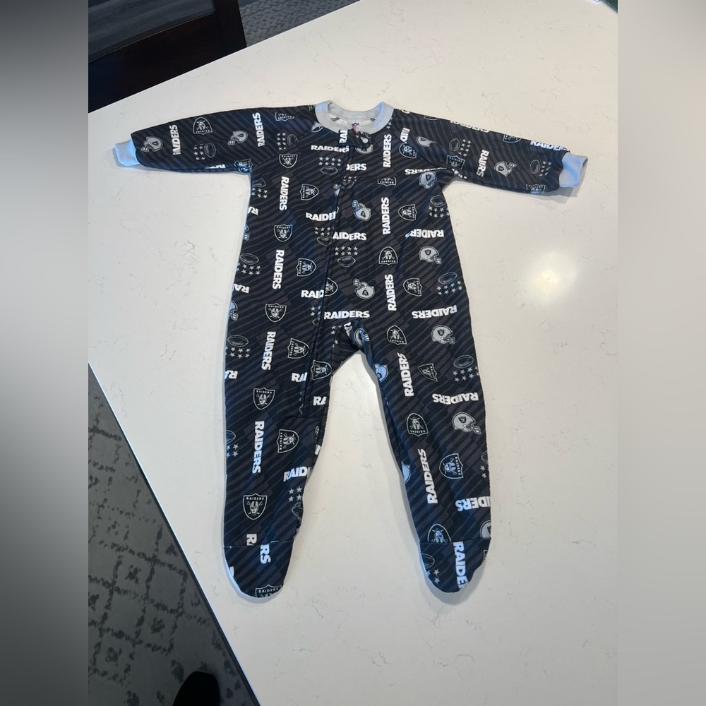 NFL Raiders Kids One Piece Footie - Black and White size 18M